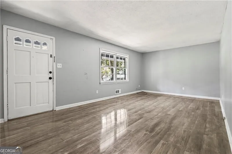 4176 Indian Forest RD Stone Mountain, GA 30083