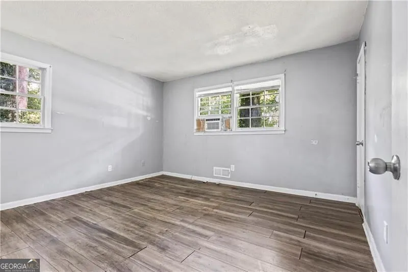 4176 Indian Forest RD Stone Mountain, GA 30083
