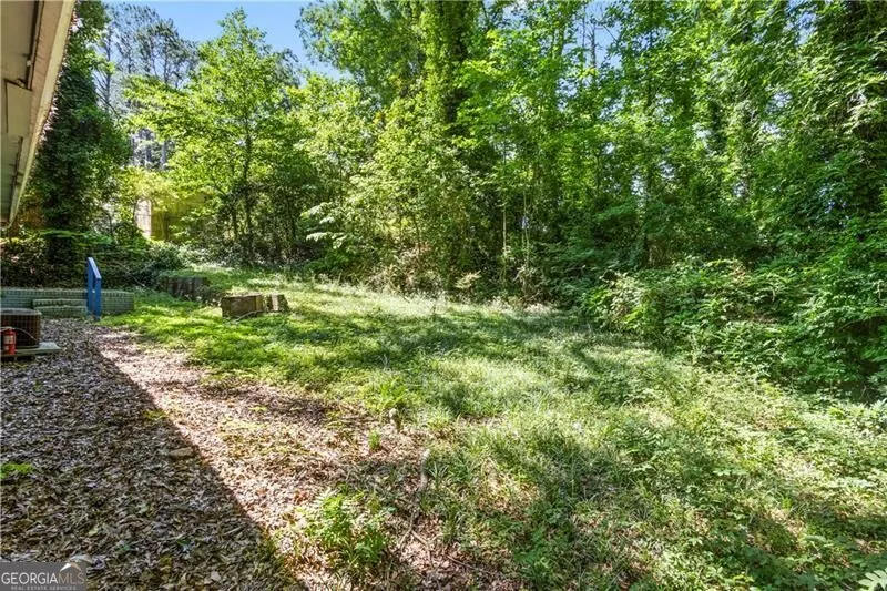 4176 Indian Forest RD Stone Mountain, GA 30083