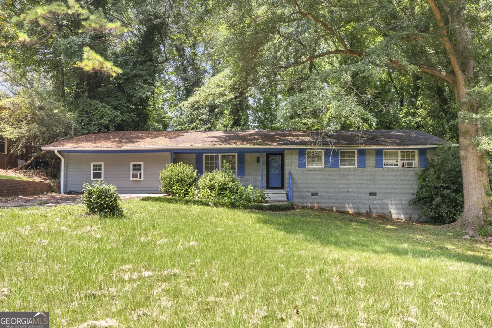 4176 Indian Forest RD Stone Mountain, GA 30083