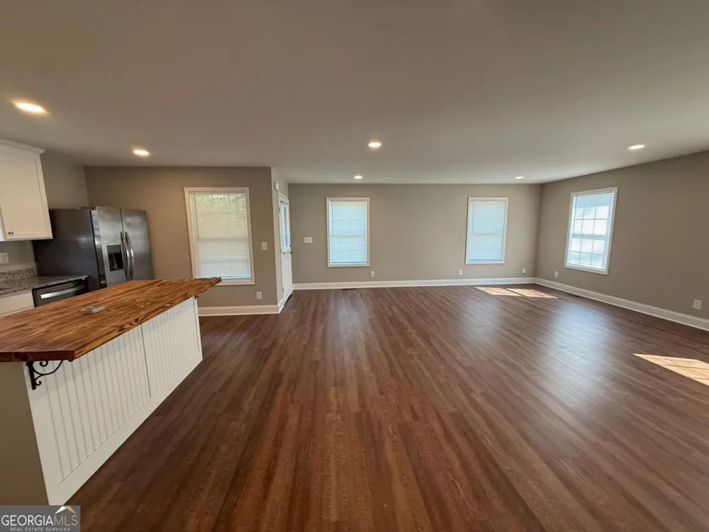 5915 Maiden LN Lula, GA 30554