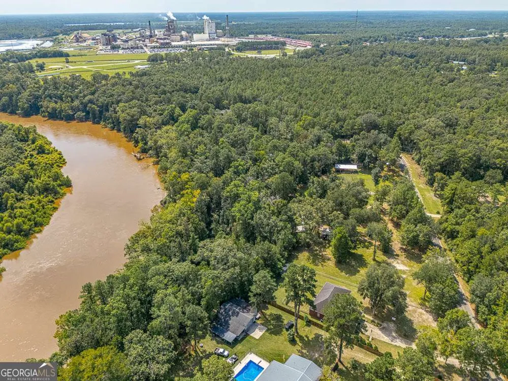 714 Altamaha RD Jesup, GA 31545