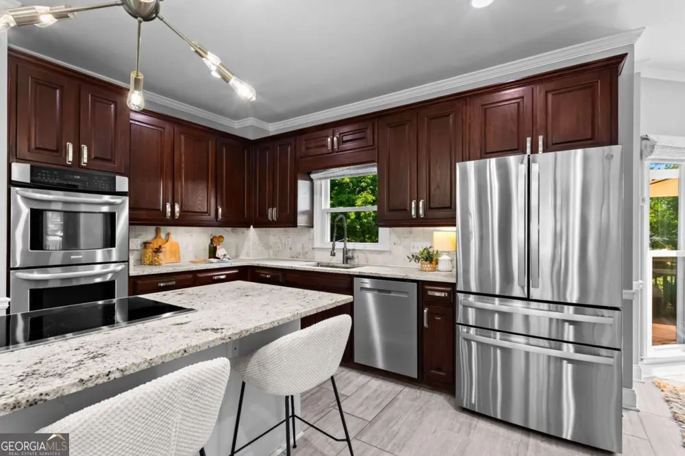 8325 Riverbirch DR Roswell, GA 30076