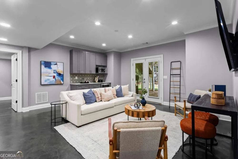 8325 Riverbirch DR Roswell, GA 30076