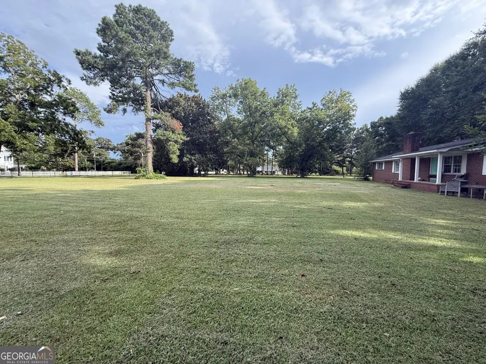 703 N 3rd ST Vienna, GA 31092
