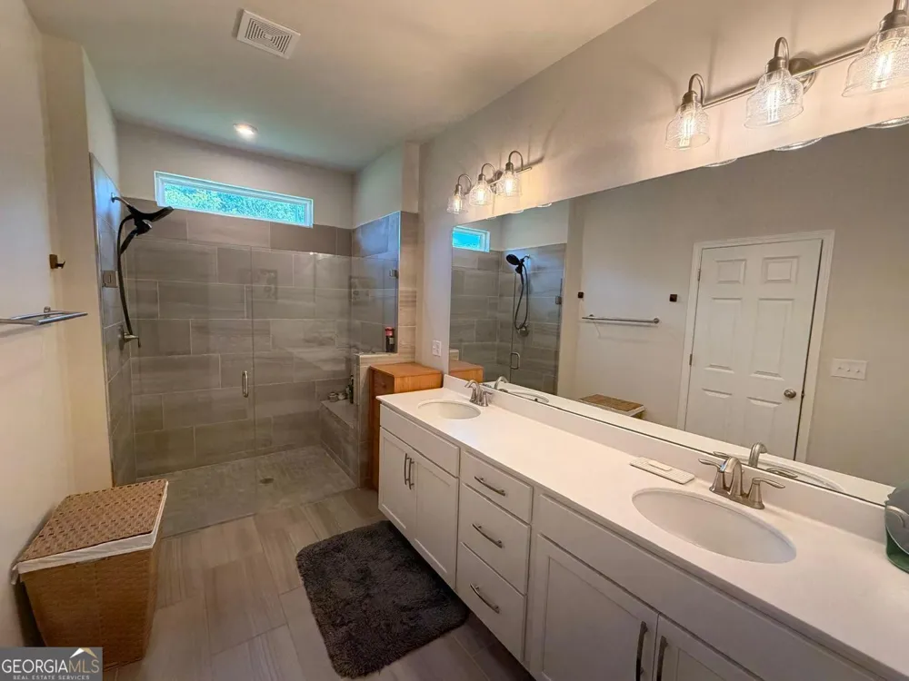 143 Grand Meadows DR Hoschton, GA 30548