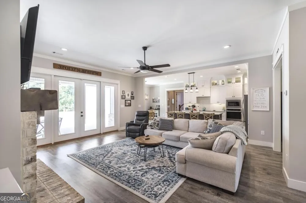 665 Edge RD Forsyth, GA 31029