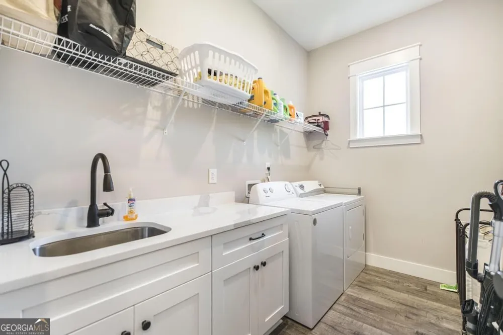 665 Edge RD Forsyth, GA 31029