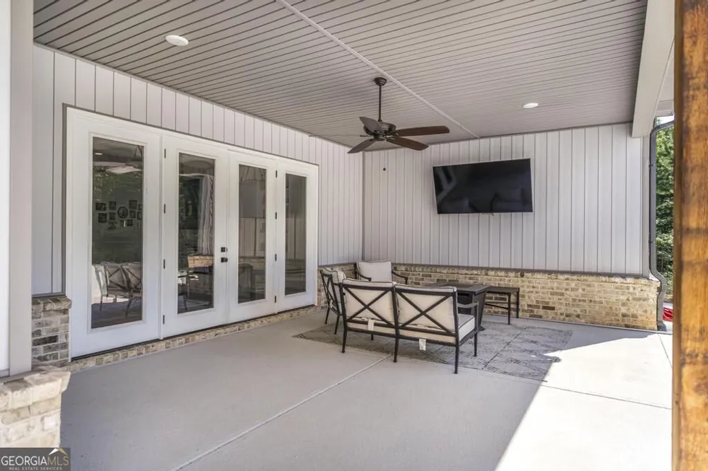 665 Edge RD Forsyth, GA 31029