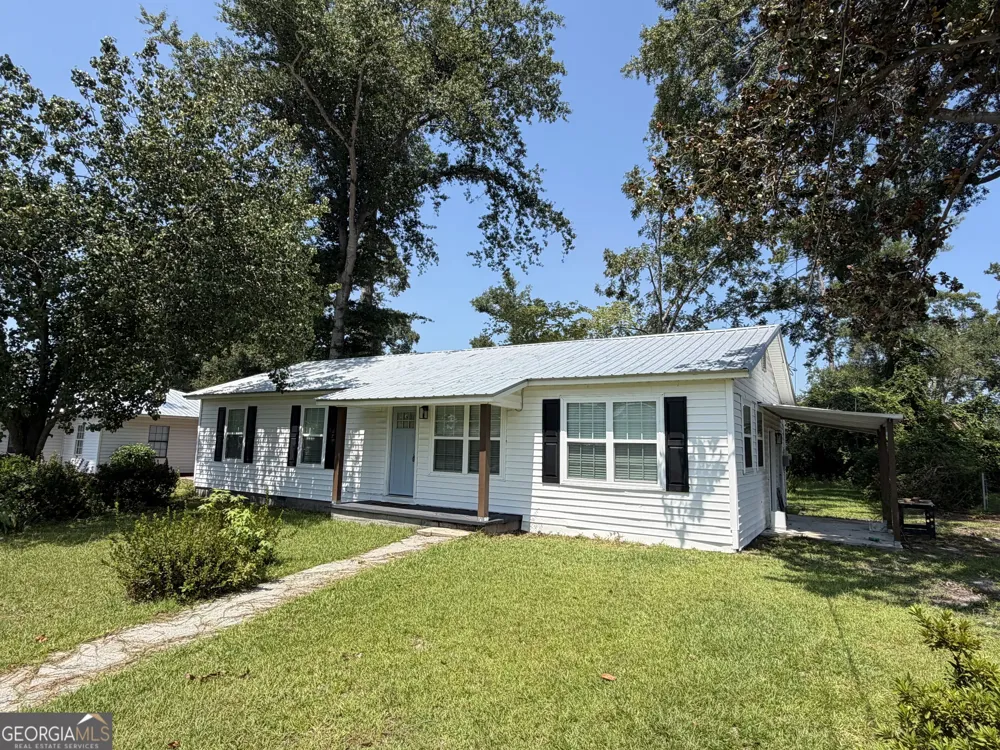 10 Grove ST Hazlehurst, GA 31539