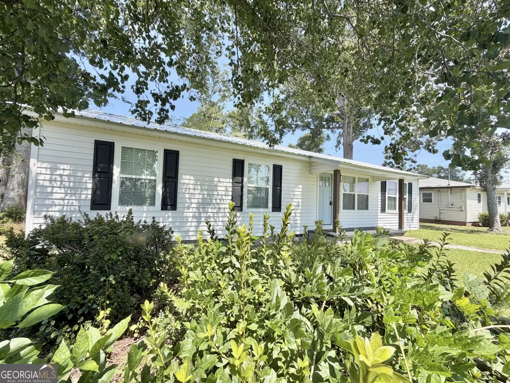 10 Grove ST Hazlehurst, GA 31539