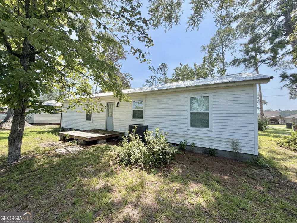 10 Grove ST Hazlehurst, GA 31539
