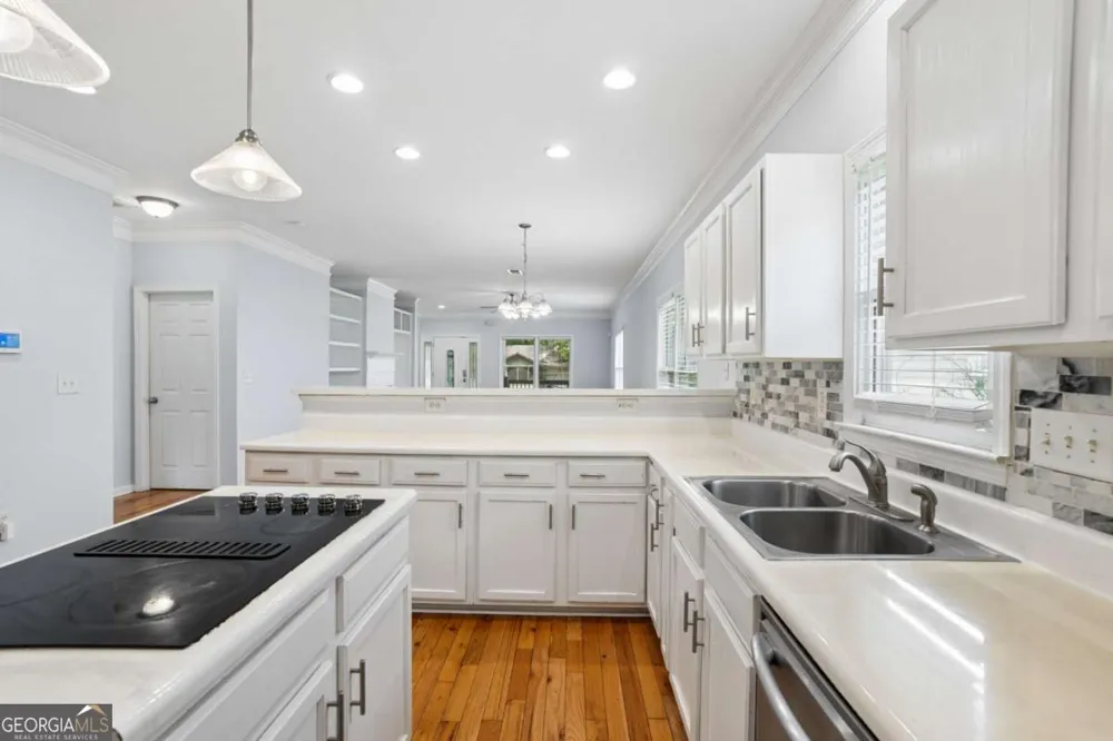 1912 E Farris AVE East Point, GA 30344