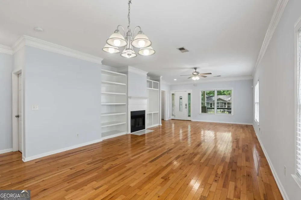 1912 E Farris AVE East Point, GA 30344