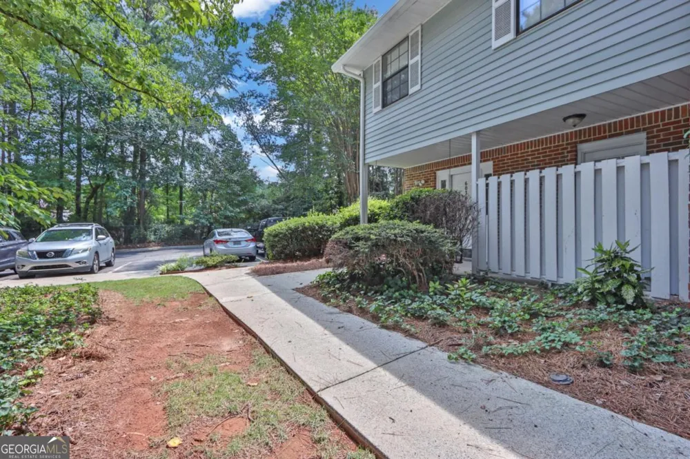6070 Wintergreen RD Norcross, GA 30093