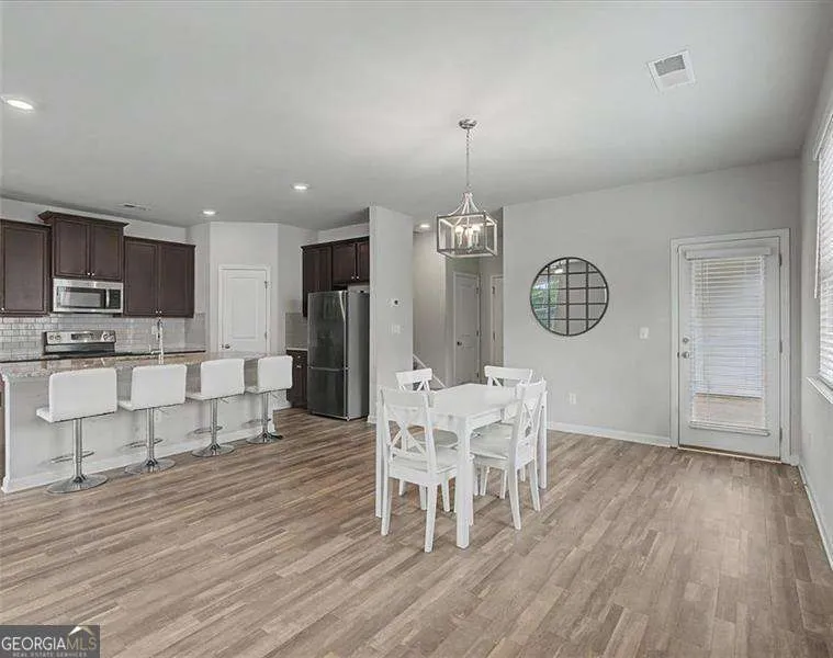 1609 Meadow XING East Point, GA 30344