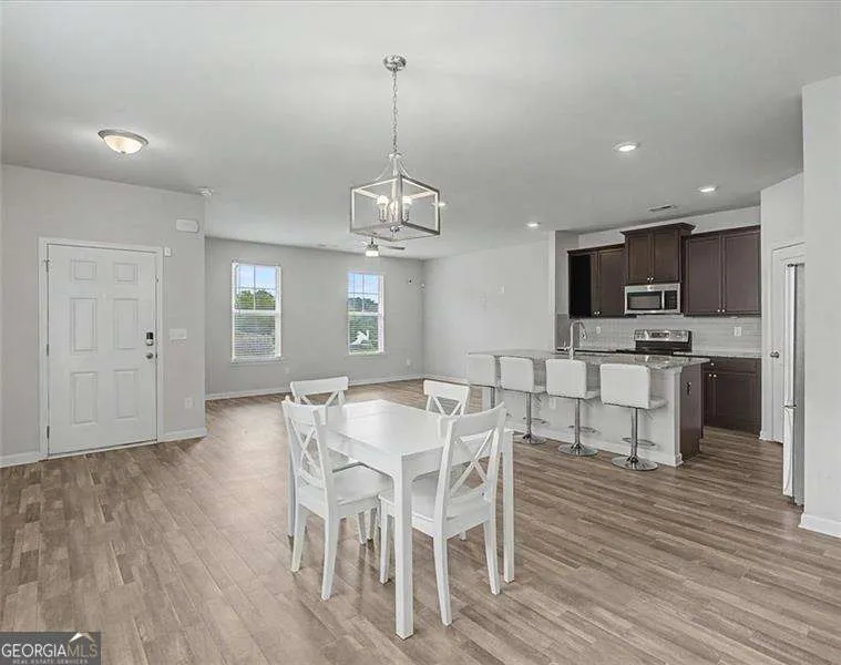 1609 Meadow XING East Point, GA 30344