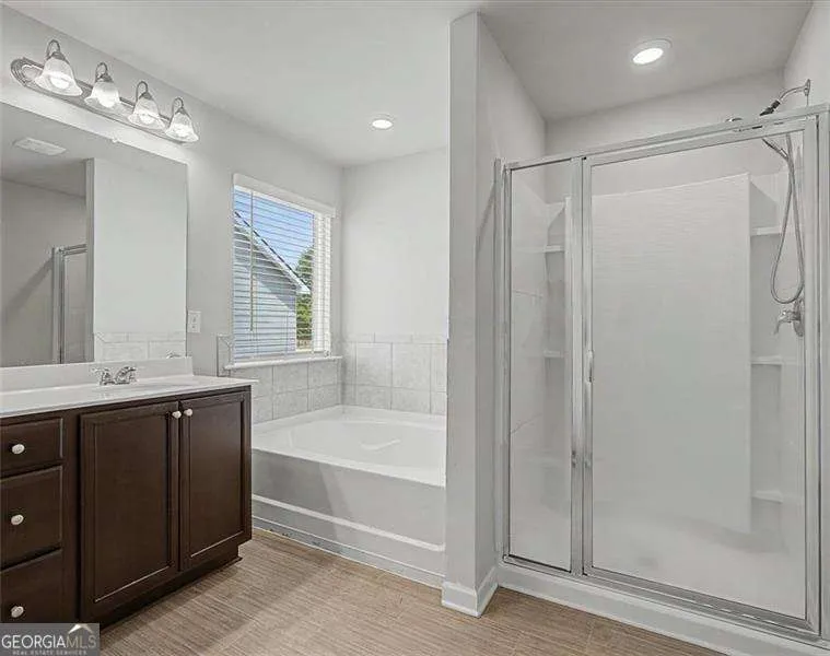1609 Meadow XING East Point, GA 30344