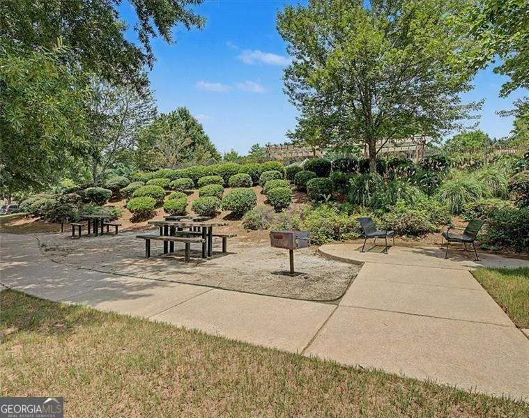 1609 Meadow XING East Point, GA 30344