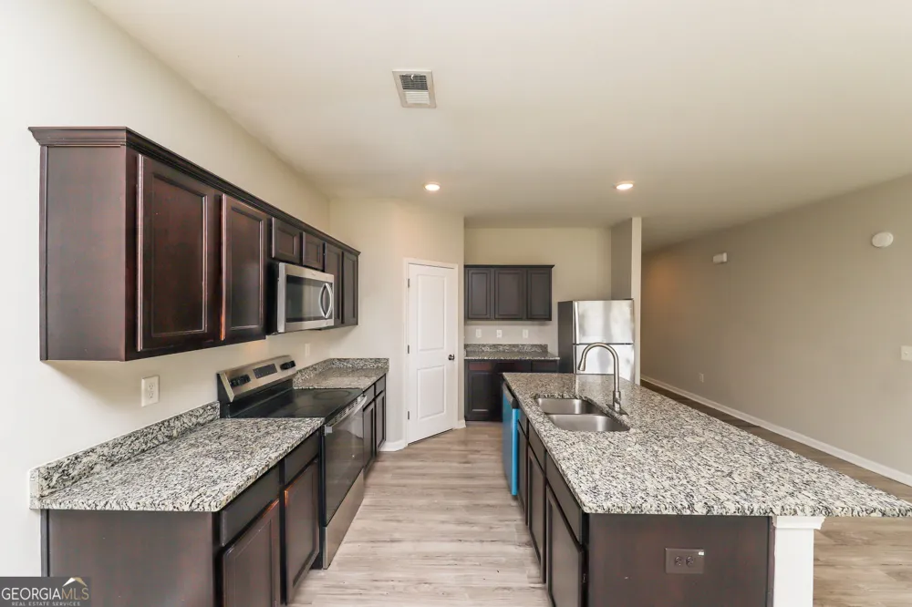 128 Meriwether LN Villa Rica, GA 30180
