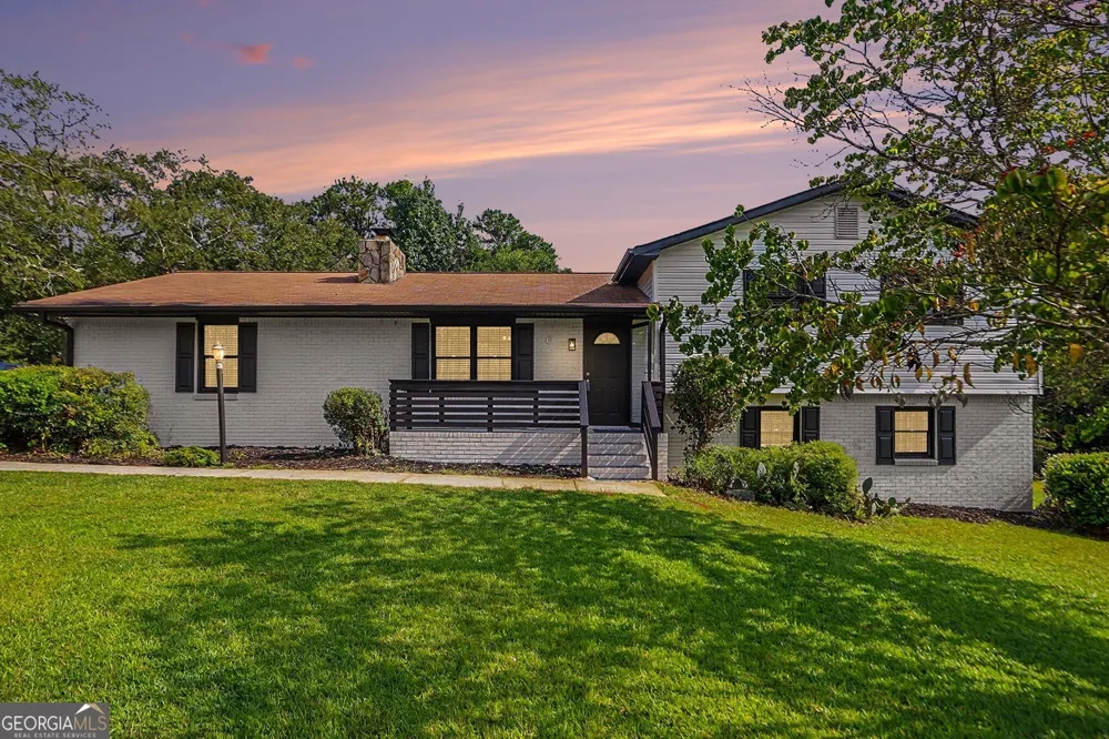 6 Bittersweet LN Newnan, GA 30263