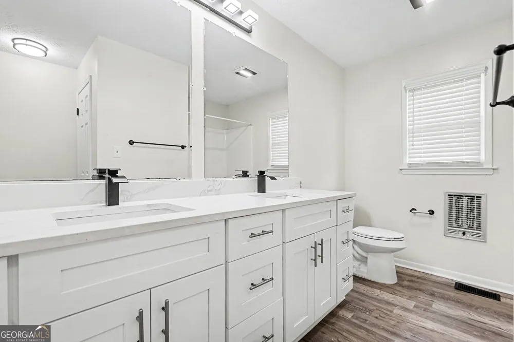 6 Bittersweet LN Newnan, GA 30263