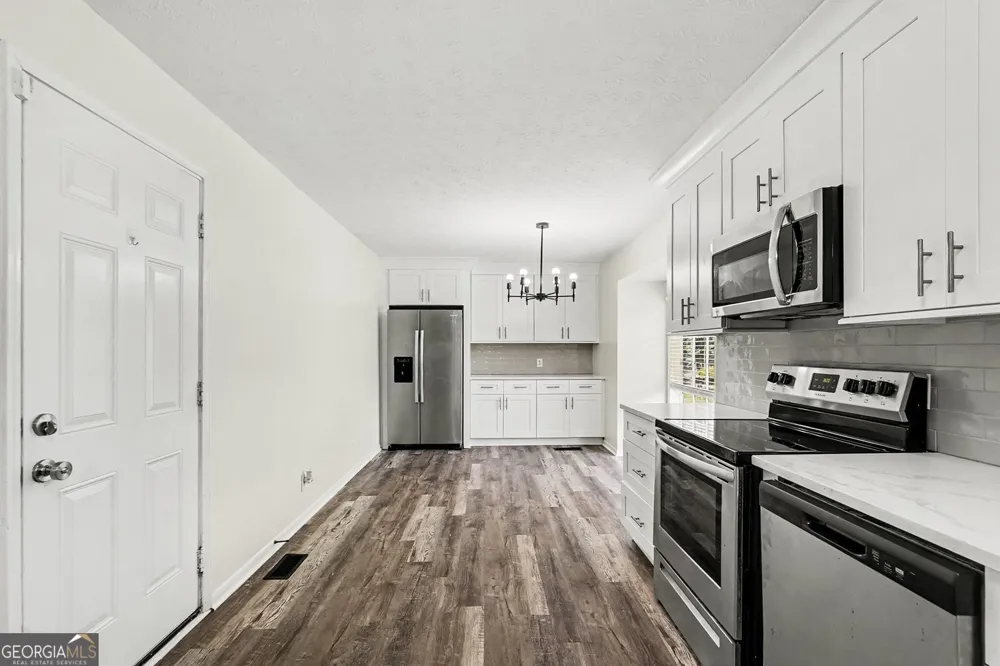 6 Bittersweet LN Newnan, GA 30263