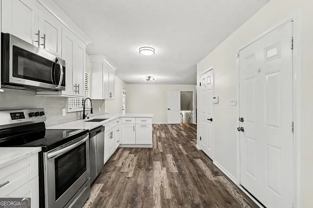 6 Bittersweet LN Newnan, GA 30263