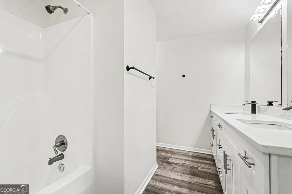 6 Bittersweet LN Newnan, GA 30263