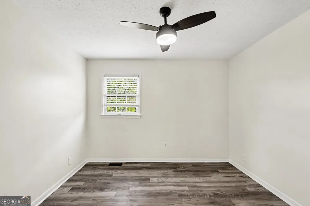6 Bittersweet LN Newnan, GA 30263