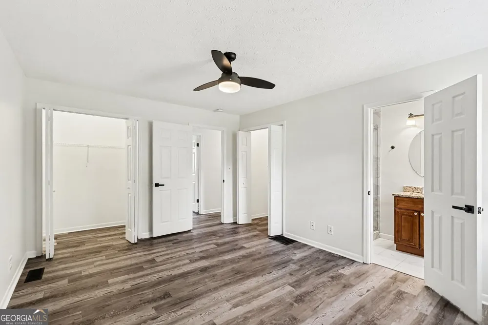 6 Bittersweet LN Newnan, GA 30263