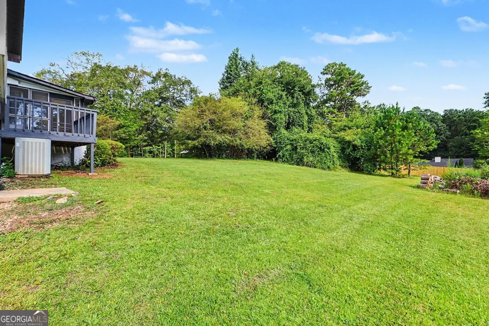 6 Bittersweet LN Newnan, GA 30263