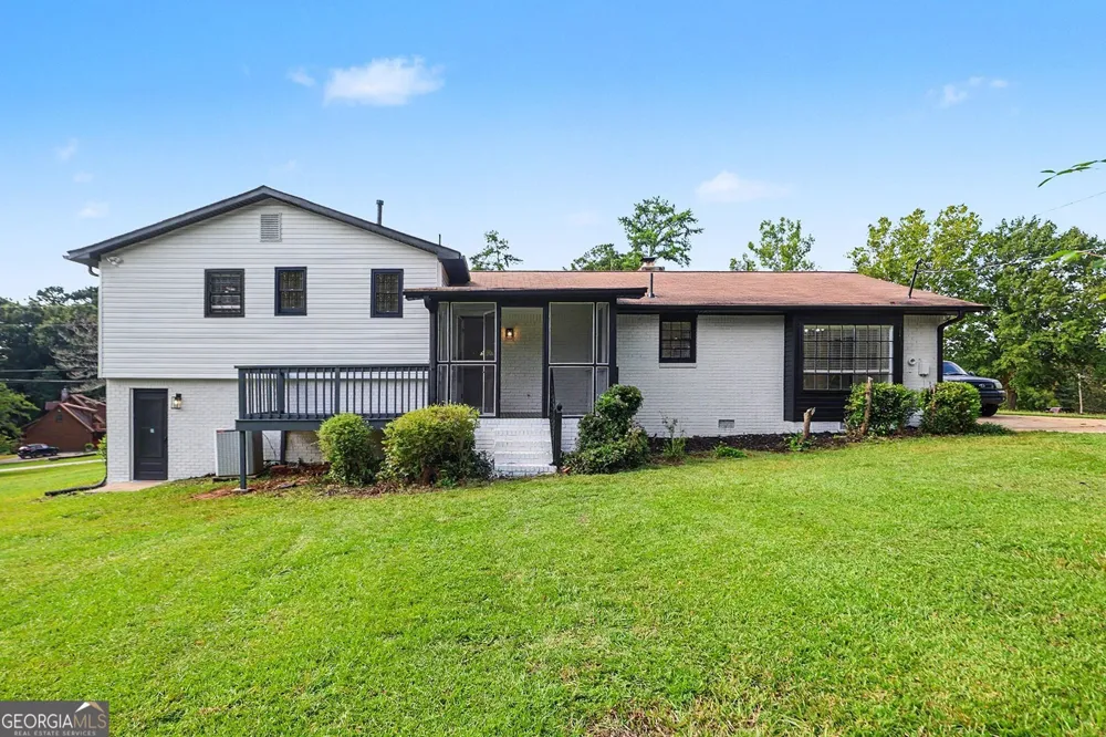 6 Bittersweet LN Newnan, GA 30263