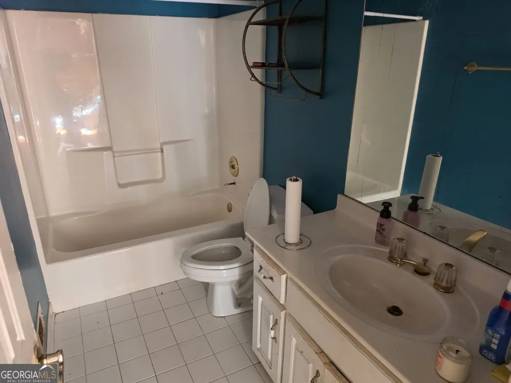 2810 Shoemaker LN Snellville, GA 30039