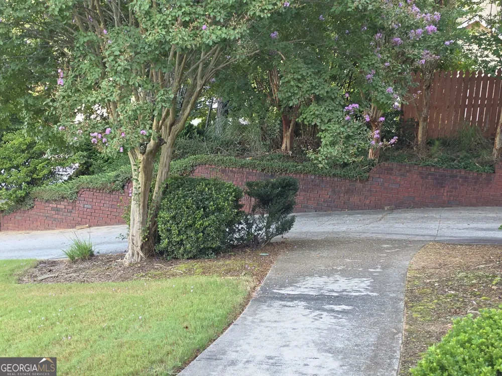 2810 Shoemaker LN Snellville, GA 30039