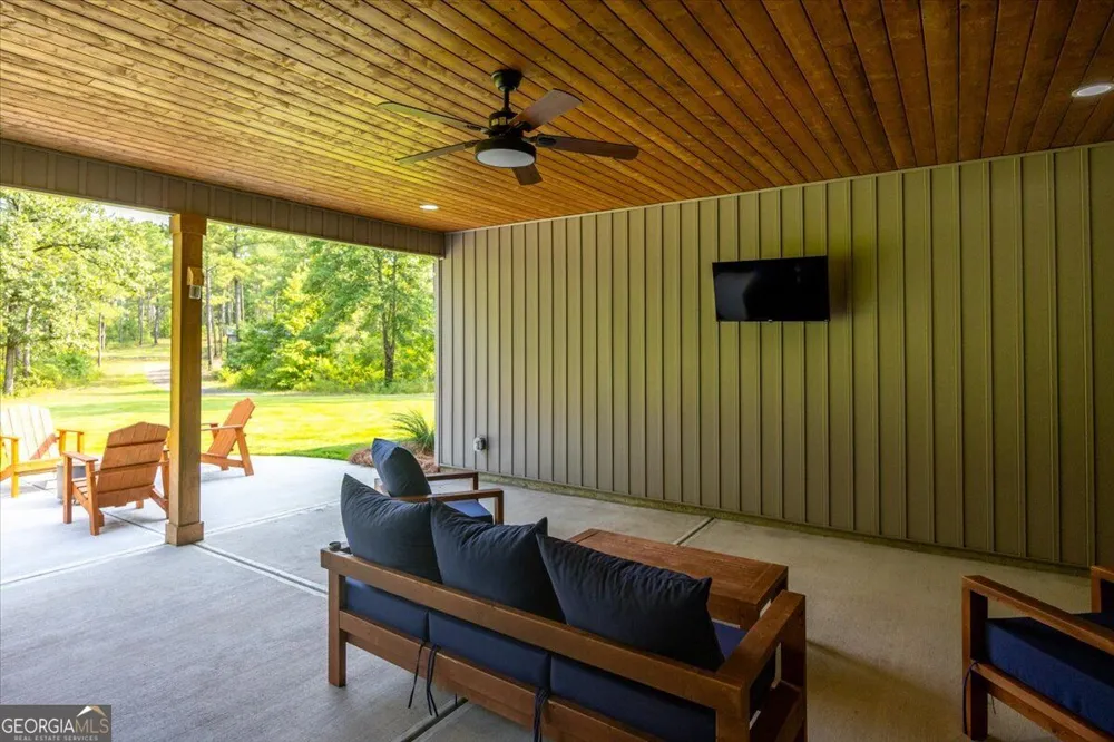 252 Rum Creek PASS Juliette, GA 31046