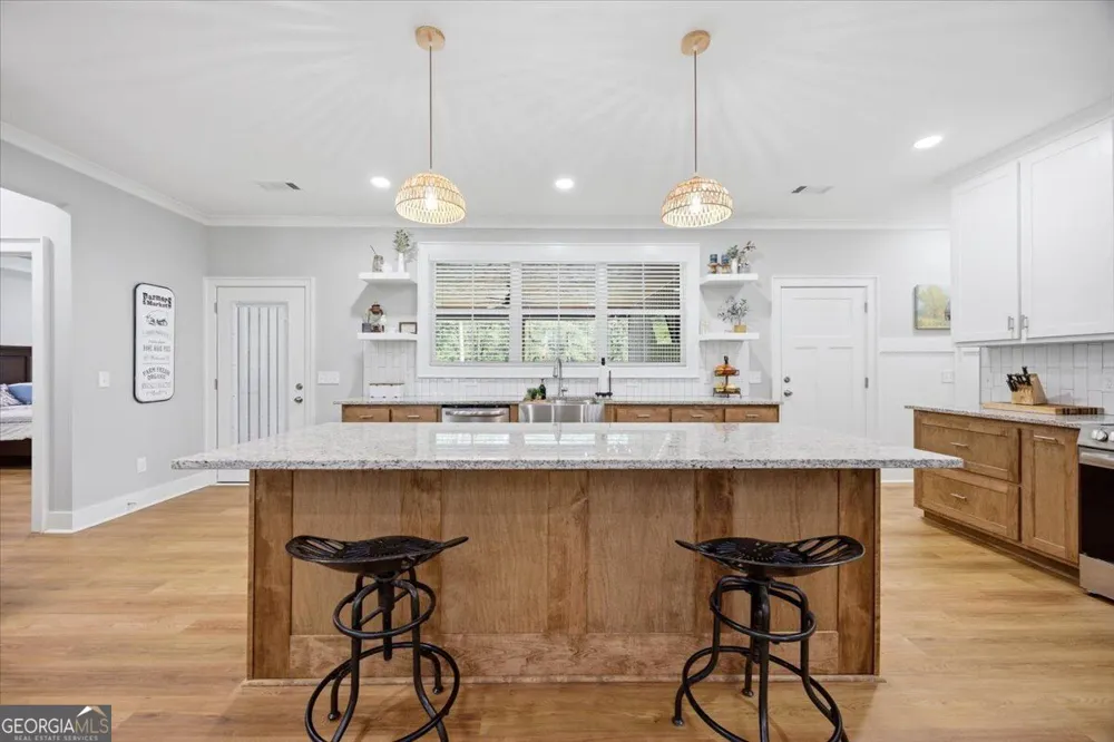 252 Rum Creek PASS Juliette, GA 31046