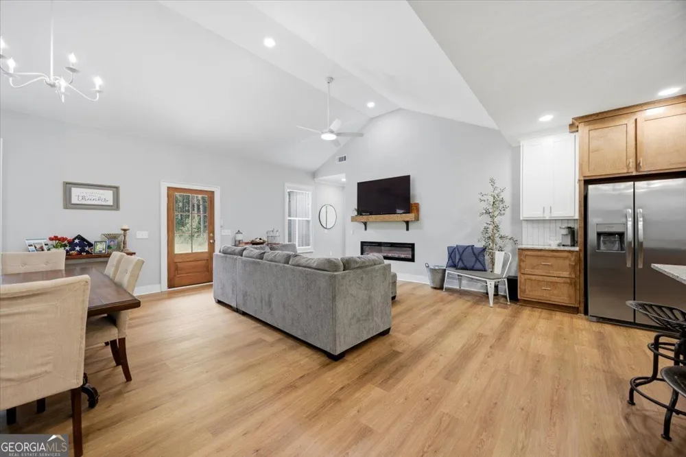 252 Rum Creek PASS Juliette, GA 31046