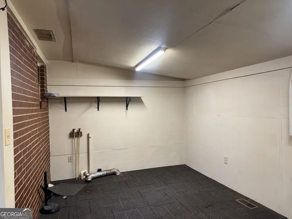 38 Cedarcrest RD LaGrange, GA 30240