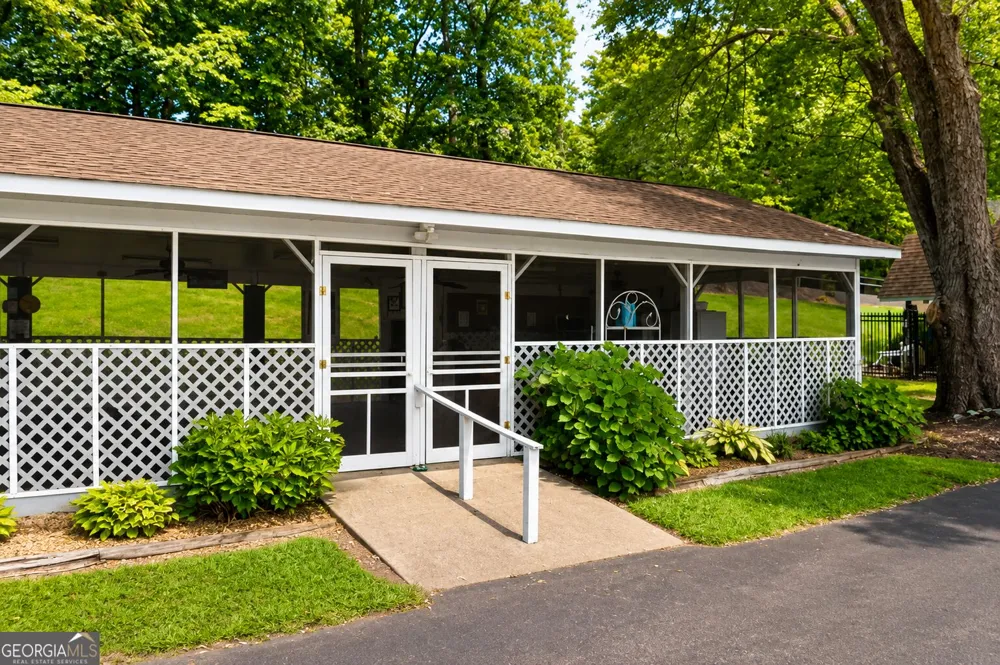 10 Timberview DR Cleveland, GA 30528