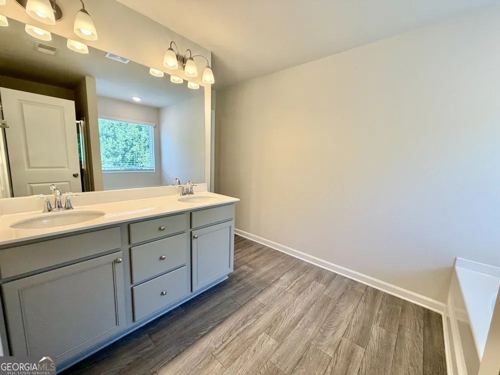 129 Jaxton ST Hoschton, GA 30548