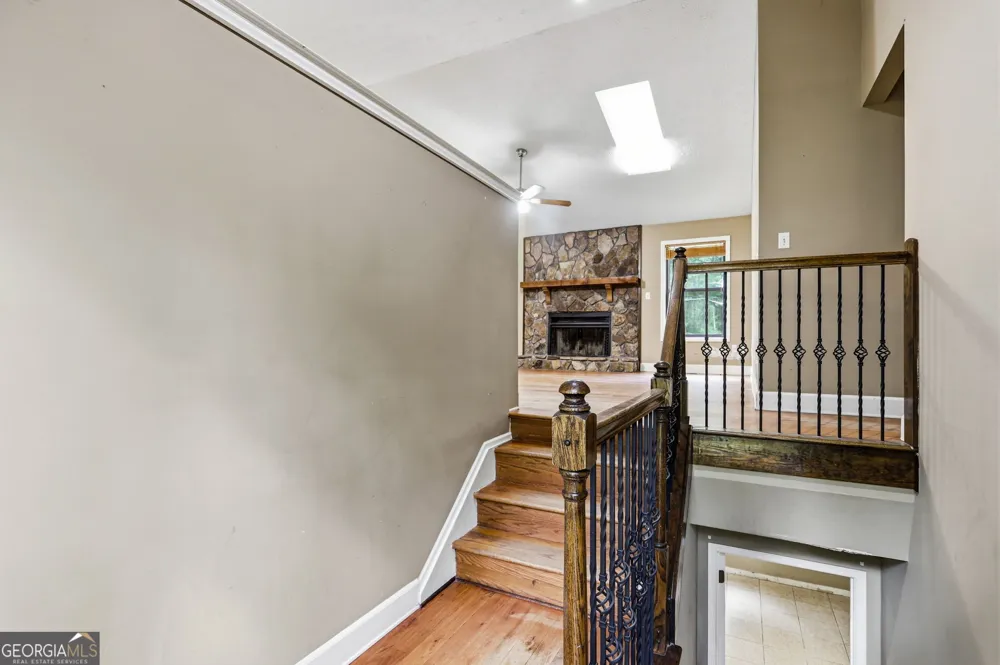 819 Tramore CT Powder Springs, GA 30127
