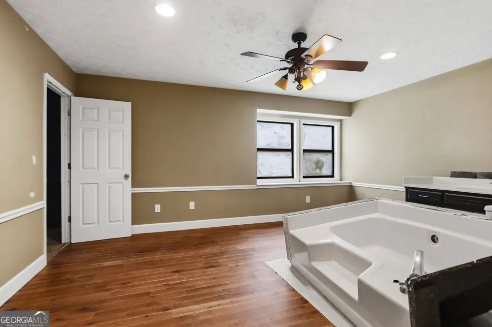 819 Tramore CT Powder Springs, GA 30127