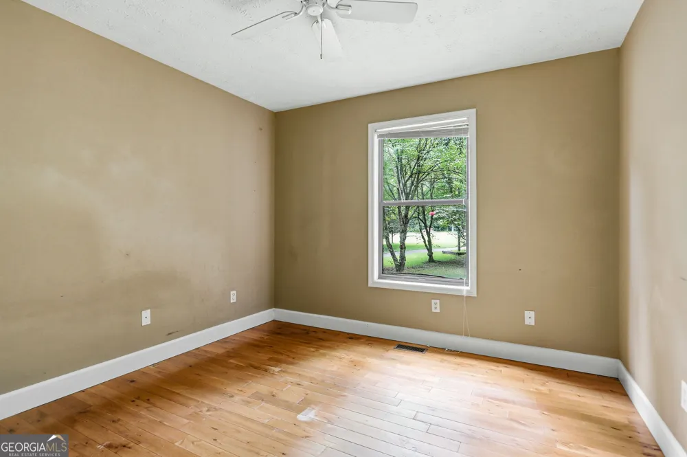 819 Tramore CT Powder Springs, GA 30127