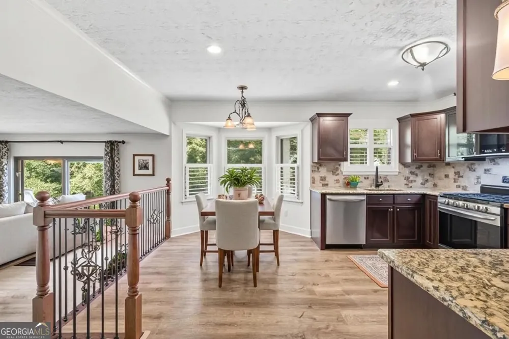 9630 Pine Thicket WAY Roswell, GA 30075