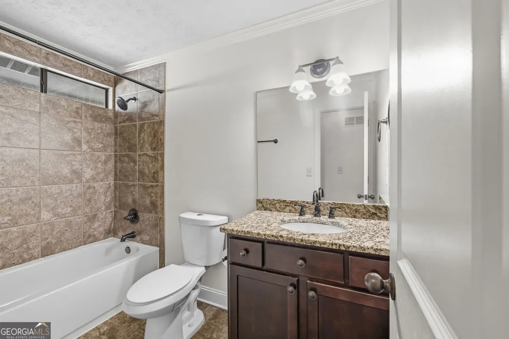 9630 Pine Thicket WAY Roswell, GA 30075
