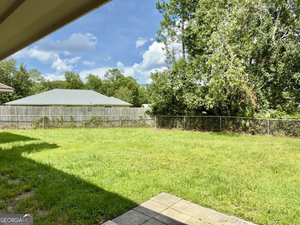 105 Honeysuckle RD Kingsland, GA 31548
