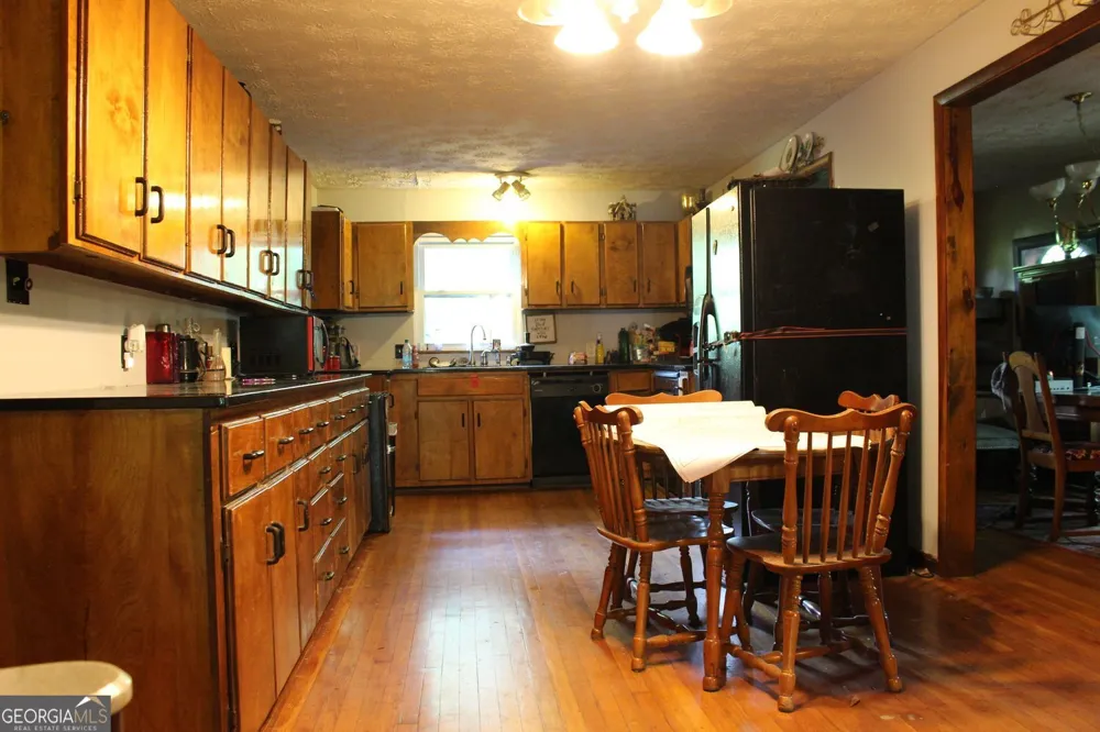 1437 Tugaloo DR NE Brookhaven, GA 30319