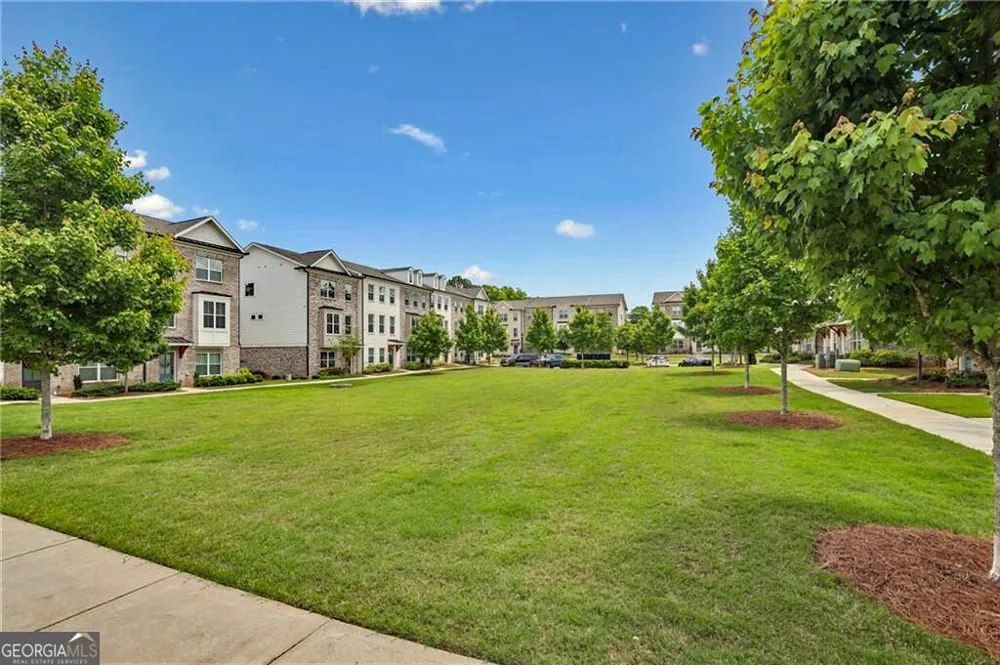 3292 Allgood LN Scottdale, GA 30079