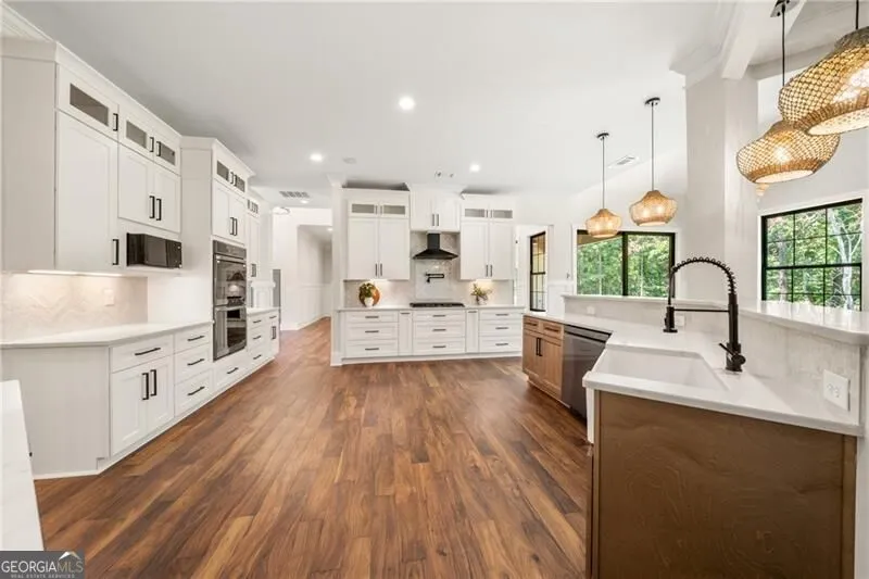 146 Lakeside DR Dawsonville, GA 30534